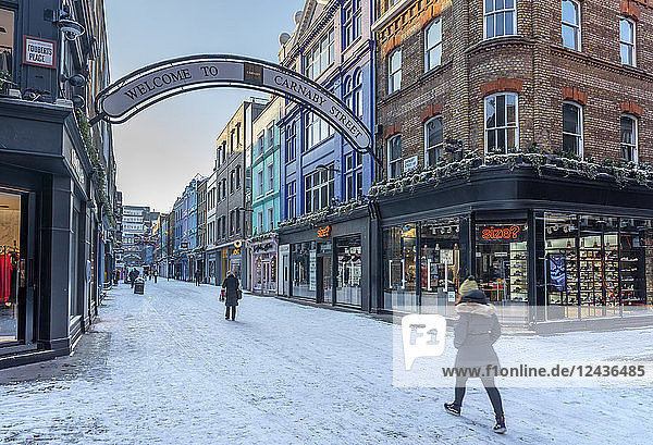 Carnaby Street im Winter  The West End  London  England  Vereinigtes Königreich  Europa
