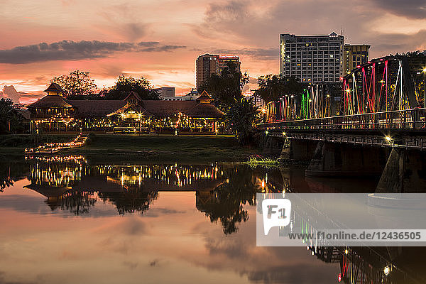 Iron Bridge and The Rivermarket at dusk  Chiang Mai  Thailand  Southeast Asia  Asia