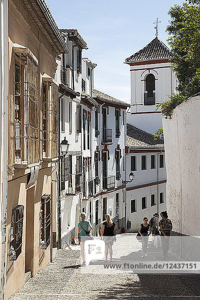 Narrow street of Cuesta de San Gregorio in the Albaicin area  Granada  Andalucia  Spain  Europe