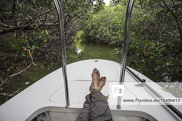 Entspannen auf dem Boot von Cayo Largo in Kuba