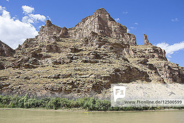 Standup-Paddelboarder im Desolation Canyon am Green River  Utah.