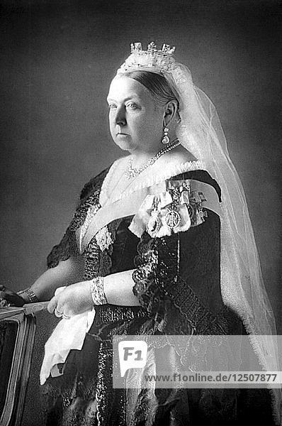 Königin Victoria  um 1890. Künstler: Unbekannt