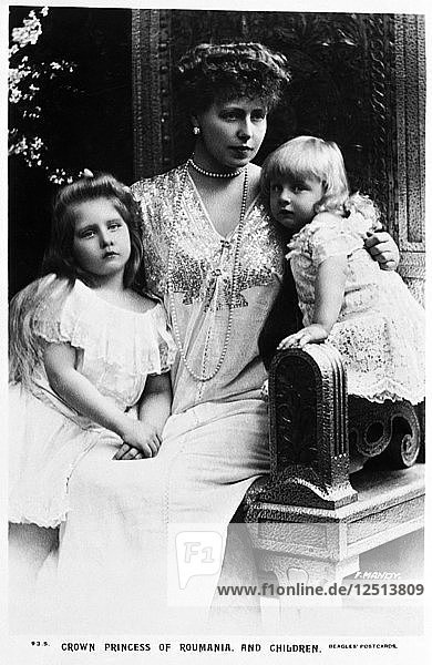 Marie  Queen of Romania with her daughters Elizabeth and Marie  c1902. Artist: Unknown