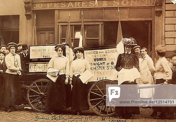 Suffragetten werben für einen Vortrag von Emmeline Pankhurst  St. Pancras  London  1910. Künstler: Unbekannt