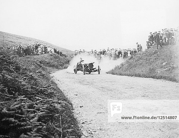 Caerphilly Hill Top  Anfang der 1920er Jahre. Künstler: Unbekannt