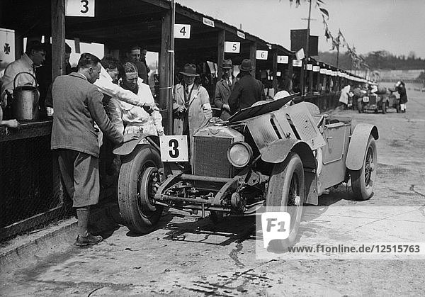 Dudley Froy mit dem 4 5-Liter-Invicta Typ S in Brooklands  Surrey  1931. Künstler: Unbekannt