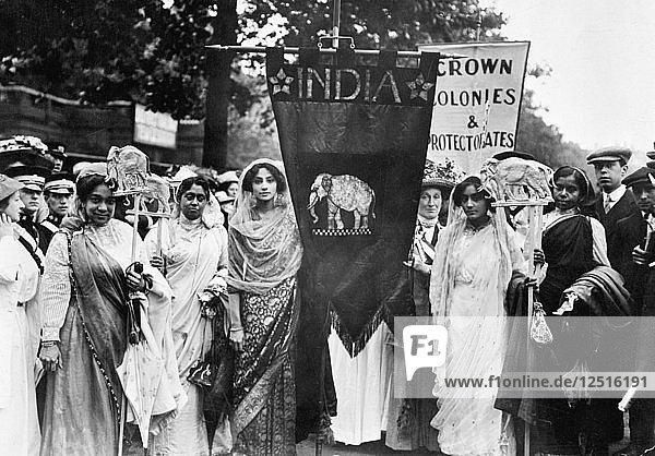 Indische Suffragetten auf dem Krönungsumzug der Frauen  London  1911. Künstler: Unbekannt