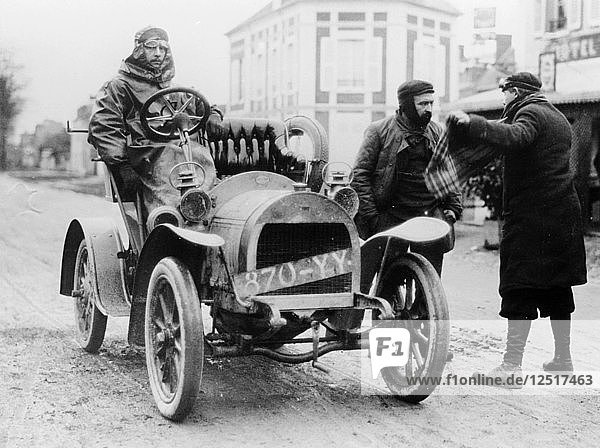 Ein Grégoire-Wagen und sein Fahrer  Concours des Voiturettes  1905. Künstler: Unbekannt