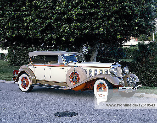 Ein Chrysler Custom Imperial von 1933. Künstler: Unbekannt