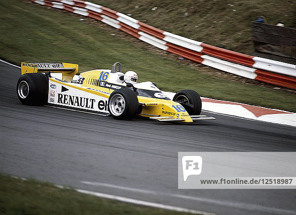 Rene Arnoux fährt einen Renault RE20  Großer Preis von Großbritannien  Brands Hatch  1980. Künstler: Unbekannt