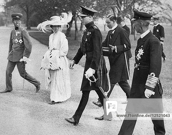 Der Prinz von Wales mit der Kaiserin und dem Kronprinzen von Japan  Tokio  1922. Künstler: Unbekannt