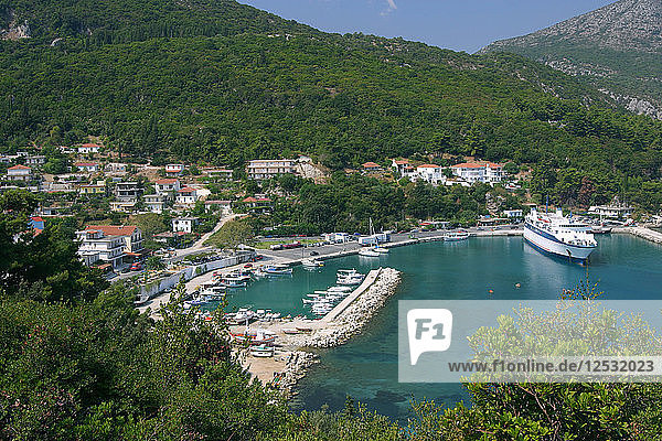 Hafen von Poros  Kefalonia  Griechenland