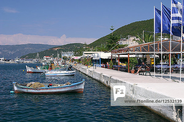 Uferpromenade in Sami  Kefalonia  Griechenland