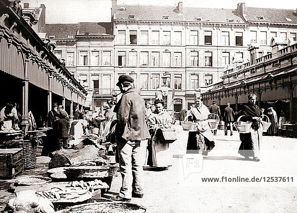 Marktstände  Antwerpen  1898.Künstler: James Batkin