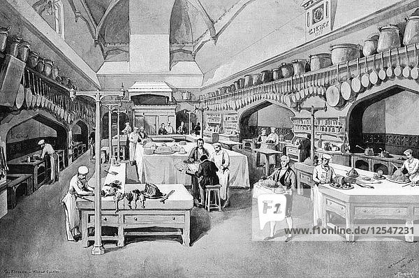 Die Küche von Schloss Windsor zu Weihnachten  1894 Künstler: William Simpson