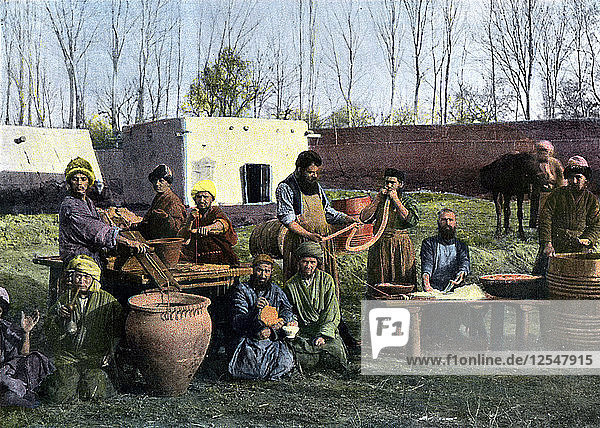 Auskleidungsarbeiten  Buchara  Usbekistan  um 1890. Künstler: Unbekannt