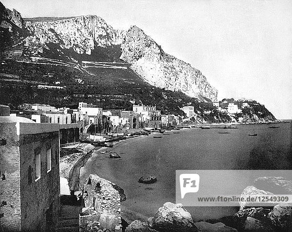 Der Yachthafen  Capri  Italien  1893  Künstler: John L. Stoddard