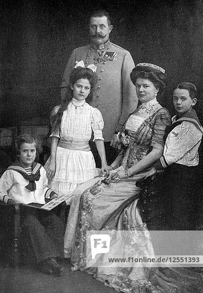 Erzherzog Franz Ferdinand von Österreich und seine Familie  um 1910 (um 1920). Künstler: Unbekannt