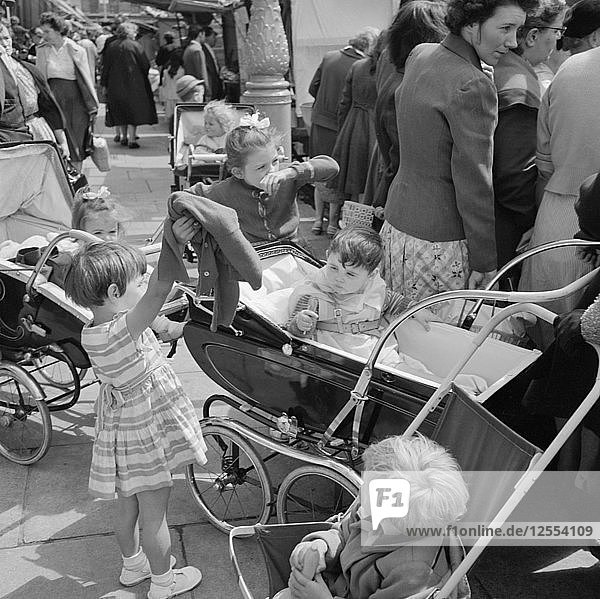 Kinder  Camden Town  London  1960-1965. Künstler: John Gay