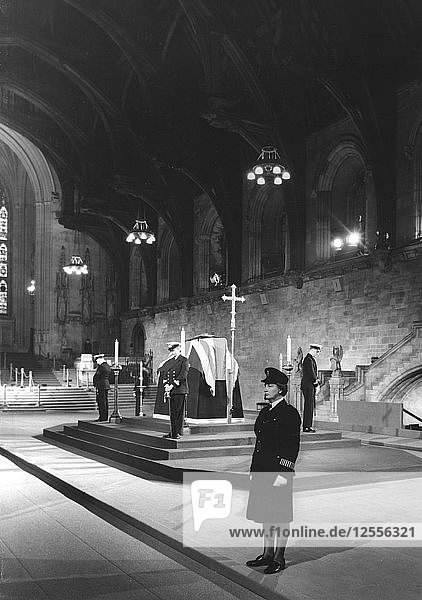 Sir Winston Churchill liegt in der Westminster Hall  London  Januar 1965. Künstler: Unbekannt