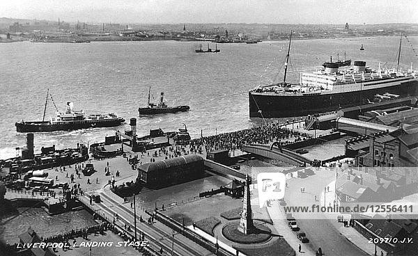 The landing stage at Liverpool docks  Merseyside  early 20th century. Artist: Unknown