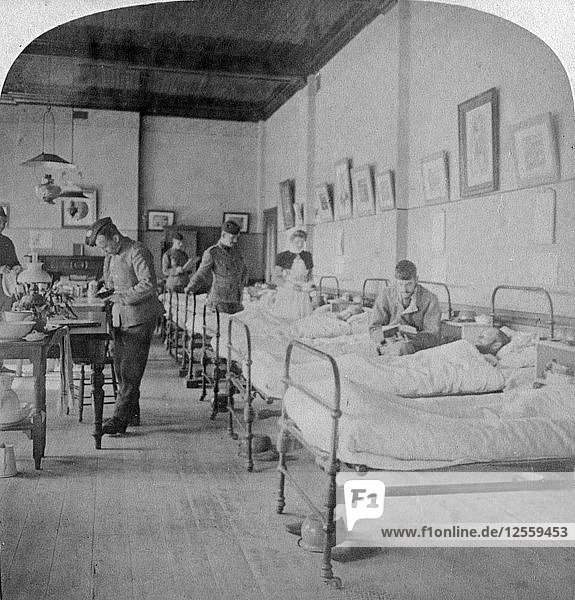 Krankenstation im Allgemeinen Krankenhaus Nr. 10  ehemals Greys College  Bloemfontein  Südafrika  1901. Künstler: Underwood & Underwood