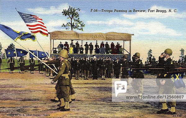 Truppen auf dem Rückzug  Fort Bragg  North Carolina  USA  1945. Künstler: US Army Signal Corps