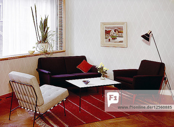 Wohnzimmer in einer normalen schwedischen Wohnung  1950er Jahre Künstler: Göran Algård