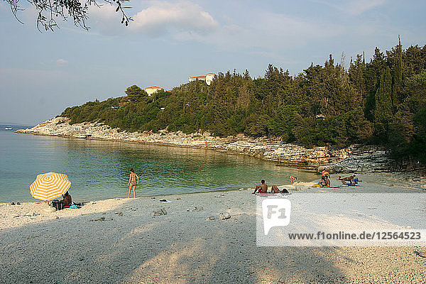 Strand von Dafnoudi bei Fiscardo  Kefalonia  Griechenland.