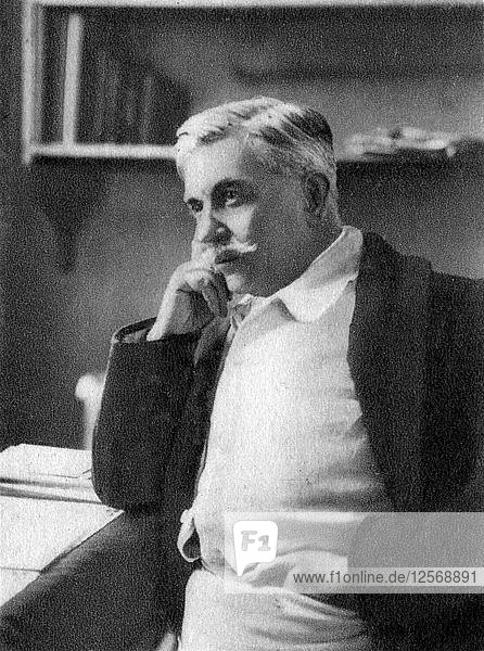 Dr. Charles Coutela  französischer Ophtalmologe  1934. Künstler: Unbekannt