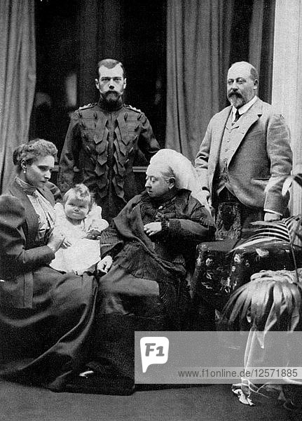 Russische und britische Königsfamilien in Balmoral  Schottland  29. September 1896 (1964). Künstler: W&D Downey