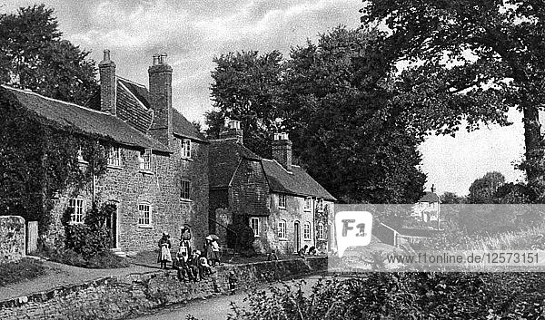The Swan Inn Fittleworth Sussex c1922. Artist: Horace Walter Nicholls