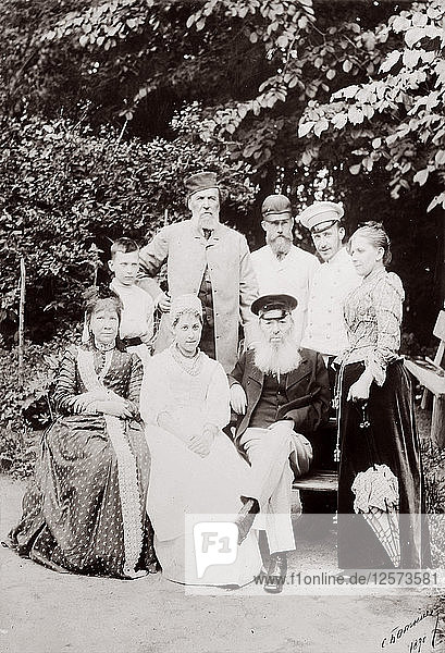 Der russische Dichter Yakov Polonsky und seine Familie besuchen den Dichter Afanasy Fet  um 1890. Künstler: Sergej Dmitrijewitsch Botkin