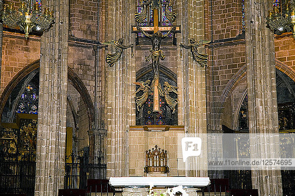 Der Hochaltar (1337) und das Kruzifix in der Kathedrale Santa Eulalia  Barcelona  Spanien  2007. Künstler: Samuel Magal