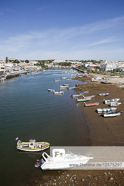 Der Fluss Gilao  Tavira  Portugal  2009. Künstler: Samuel Magal