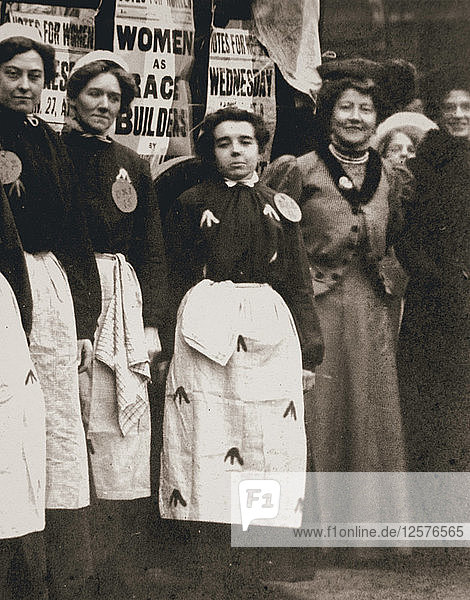 Ada Flatman  britische Suffragette  bei einer von ihr organisierten Demonstration in Liverpool  1909. Künstler: Unbekannt