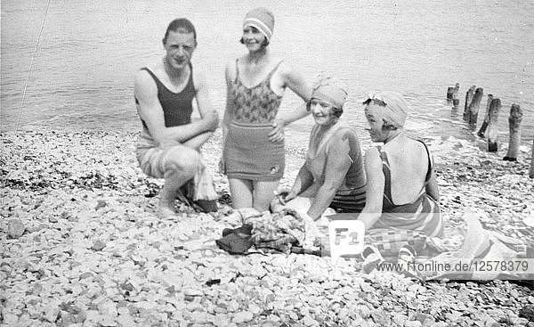 Sonnenbaden  Kanada  ca. 1930er Jahre(?).Künstlerin: Marjorie Bullock