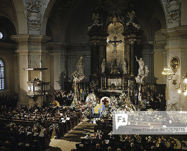 Die Beerdigung von Graf Folke Bernadotte  Gustav-Vasa-Kirche  Stockholm  Schweden  1948. Künstler: Göran Algård