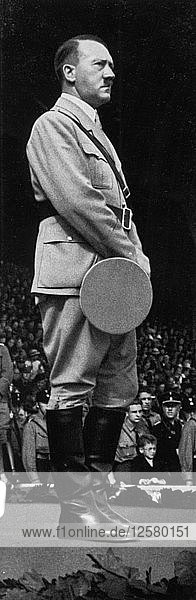 Adolf Hitler auf der Nürnberger Kundgebung  Deutschland  1935. Künstler: Unbekannt