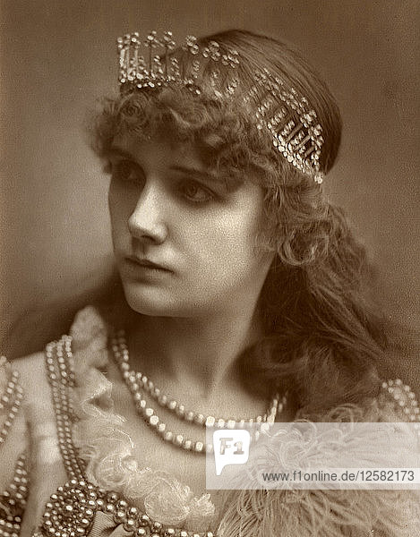 Marion Hood  britische Sopranistin  Opern- und Musiktheatersängerin  1884. Künstler: St. Jamess Photographic Co