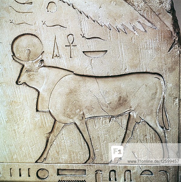 Ägyptisches Relief des Stier-Gottes Apis. Künstler: Unbekannt