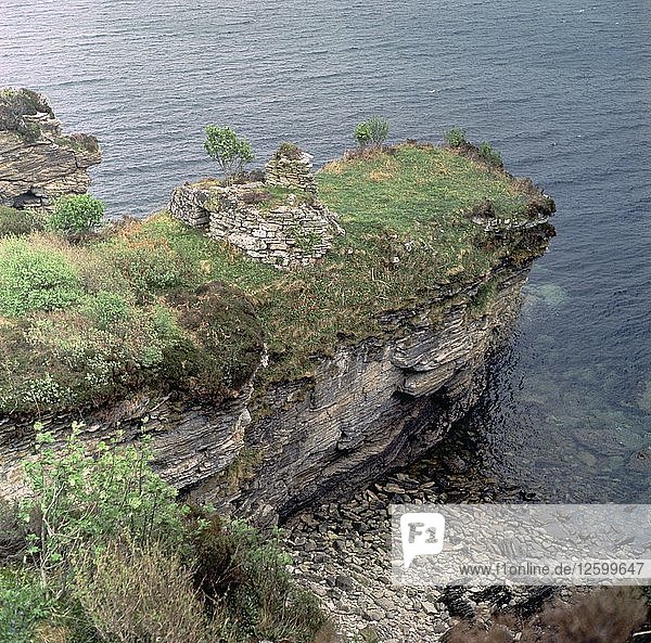 Dun Gruigaig  eine vorgelagerte Festung auf der Isle of Skye. Künstler: Unbekannt