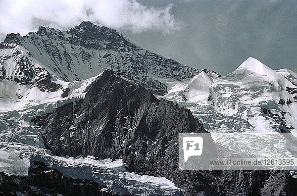 Blick von der Kleinen Scheidegg auf die Jungfrau und das Silberhorn. Künstler: Unbekannt