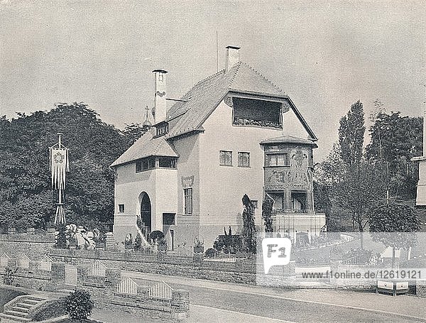 Ein von Hans Christiansen entworfenes Haus  um 1901 (1901-1902). Künstler: Unbekannt.