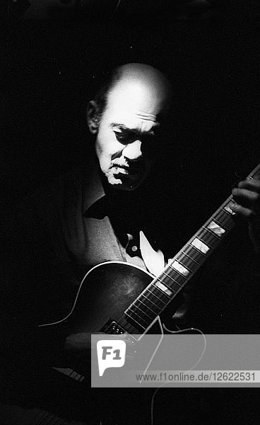 Joe Pass  amerikanischer virtuoser Jazzgitarrist  Ronnie Scotts  1980. Künstler: Brian OConnor.