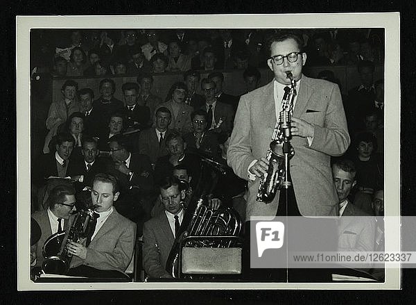 Das Stan Kenton Orchestra im Konzert  1956. Künstler: Denis Williams