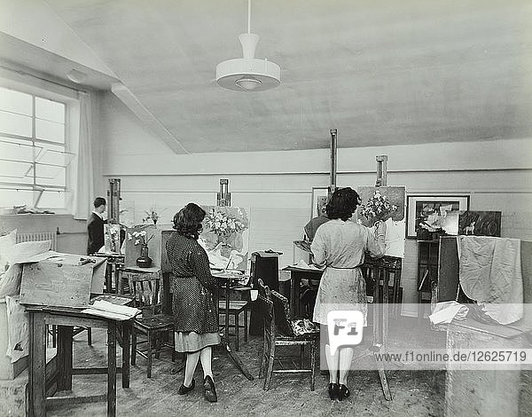 Stilllebenklasse  Saint Martins School of Art  London  1939. Künstler: Unbekannt.