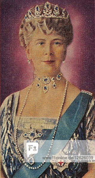 Königin Mary  Gemahlin von König Georg V.  in Hofkleidung  1935. Künstler: Unbekannt.
