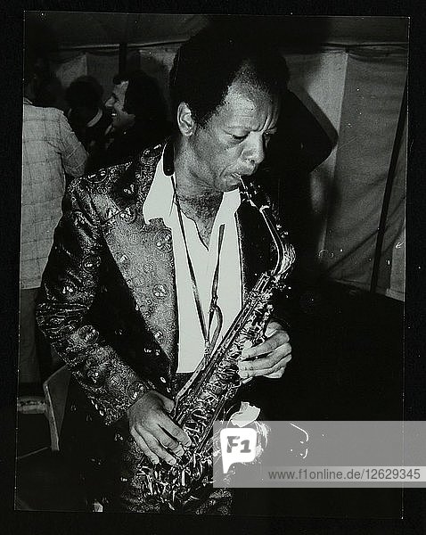 Der amerikanische Saxophonist Ornette Coleman spielt auf dem Bracknell Jazz Festival  Berkshire  1978. Künstler: Denis Williams
