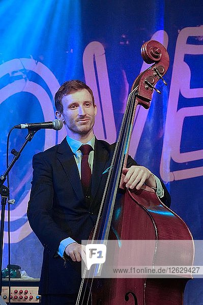 Tom Farmer  Love Supreme Jazz Festival  Glynde Place  East Sussex  2015. Künstler: Brian OConnor.